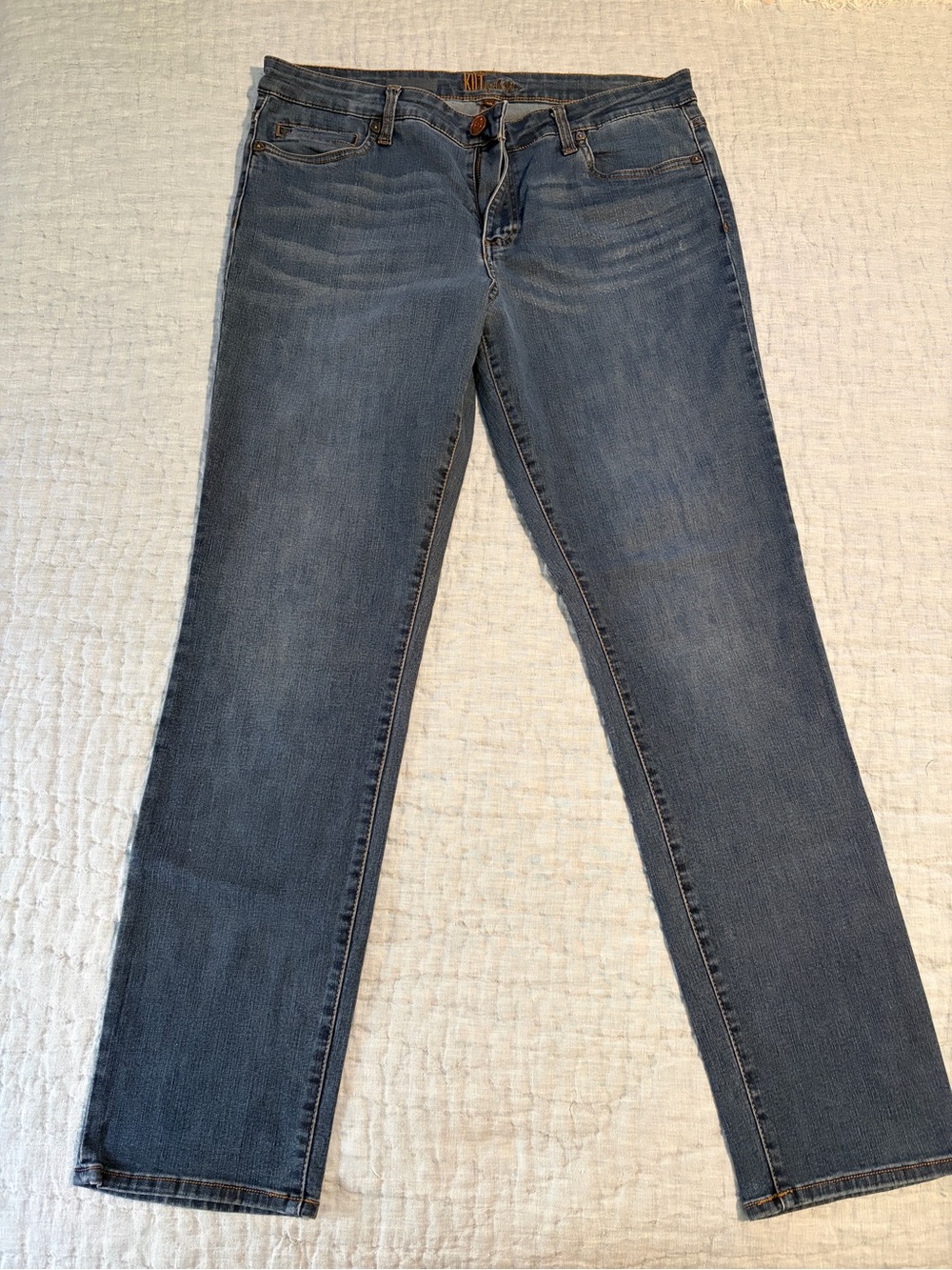 Kut from the Kloth Women's Straight Leg Jeans — Faded Blue Wash